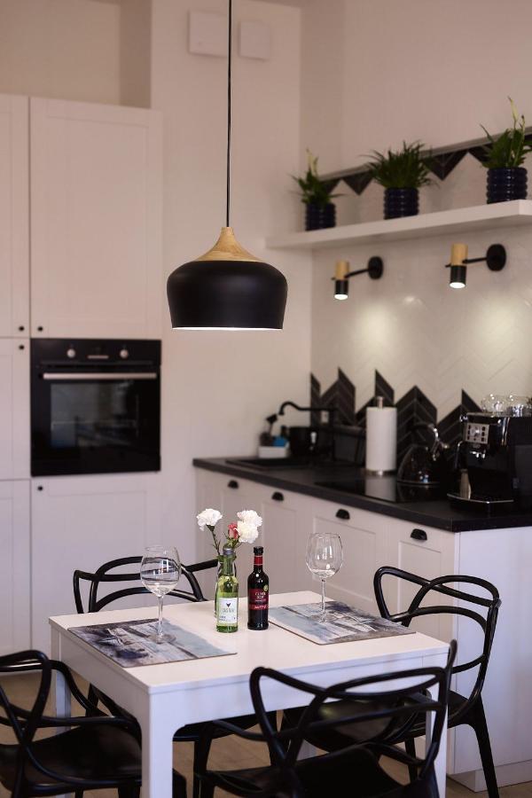 Golden Hour Apartments - Platan Tower Świnoujście Екстериор снимка